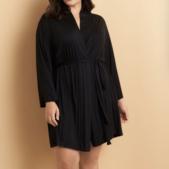 Natori Feathers Essential short robe xl black